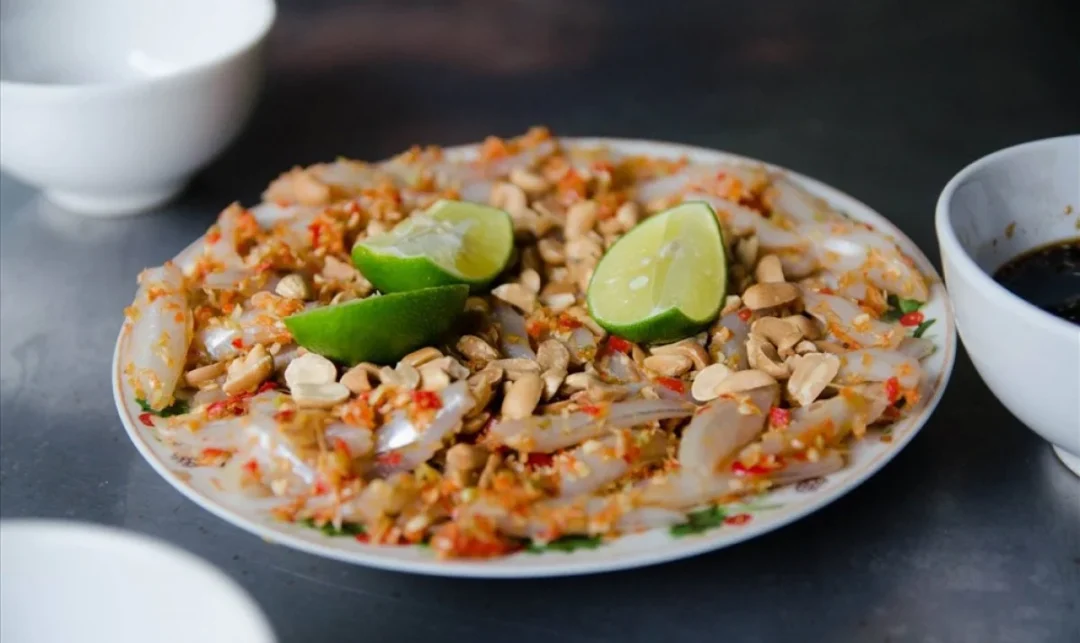 Top 10 Đặc Sản Vũng Tàu Nên Ăn Và Mua Làm Quà